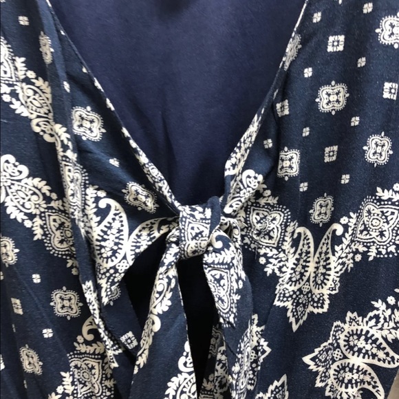 NWOT Cut Out Romper - Picture 3 of 6